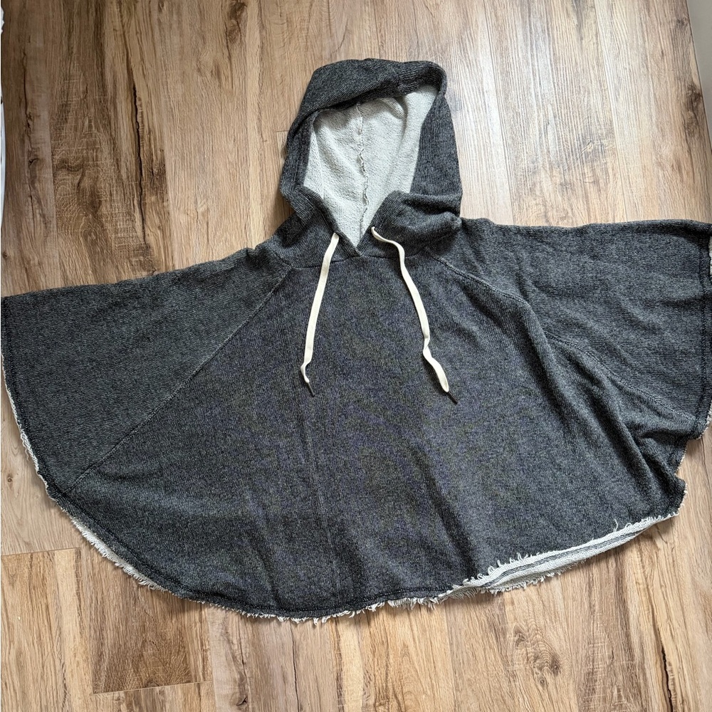 Bella Dahl Textured Knit in Black and White